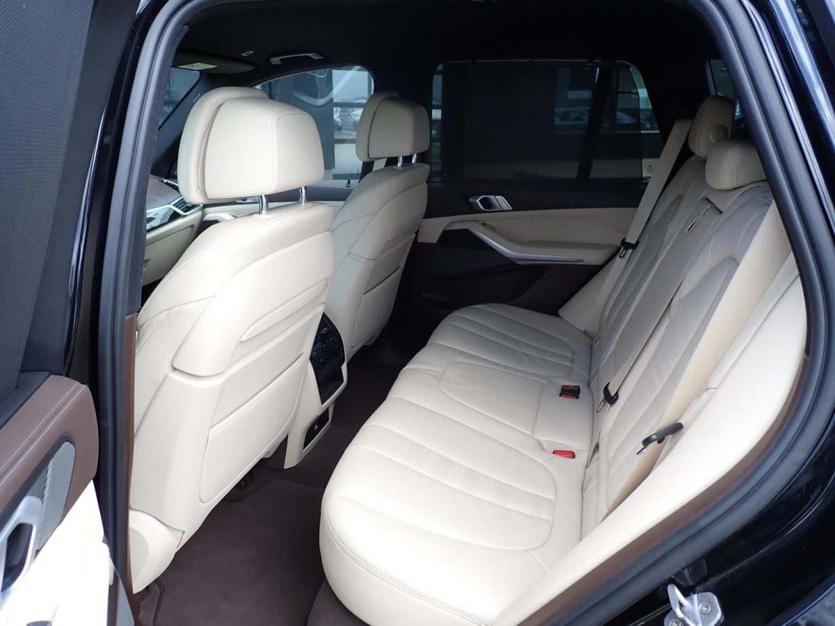 SUV BMW X5 SUV: obrázek 10