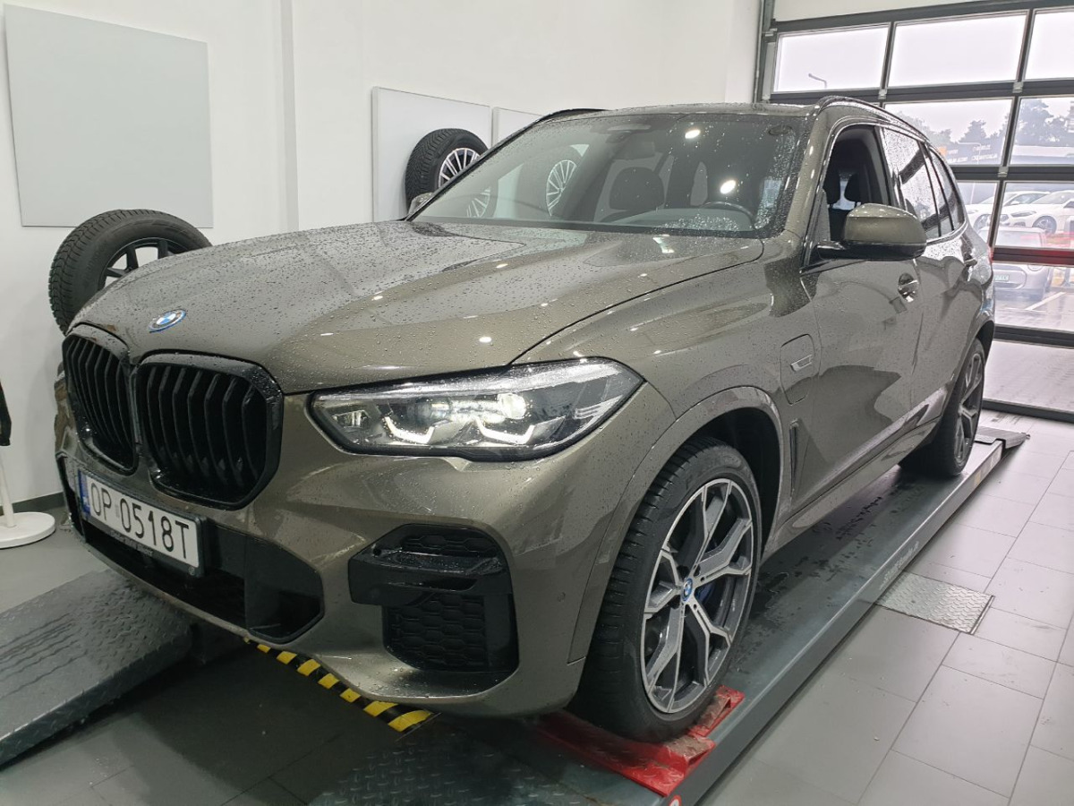 BMW X5 xDrive45e aut SUV - SUV: obrázek 2 BMW X5 xDrive45e aut SUV - SUV: obrázek 2