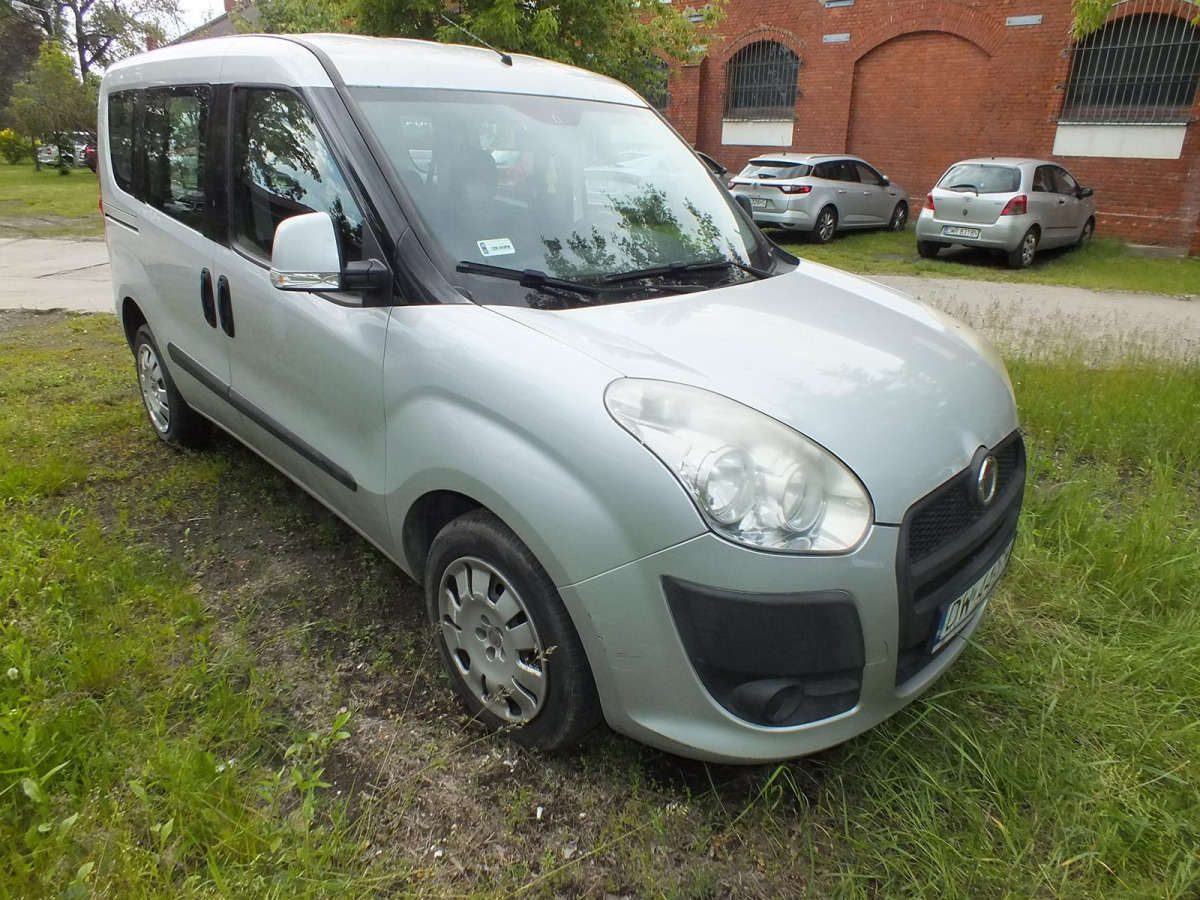 FIAT DOBLO MINIVAN - Osobní auto: obrázek 1 FIAT DOBLO MINIVAN - Osobní auto: obrázek 1