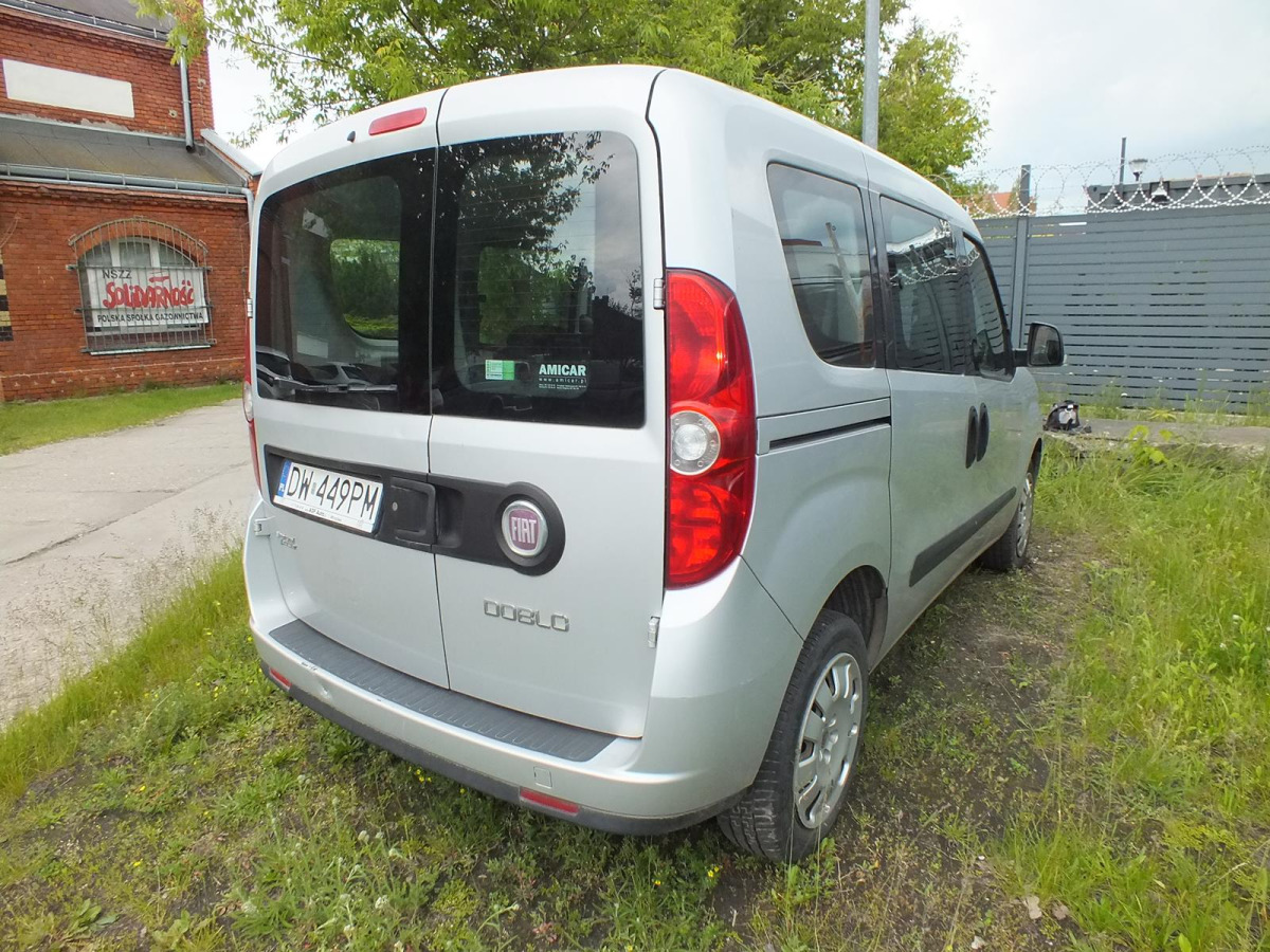 FIAT DOBLO MINIVAN - Osobní auto: obrázek 3 FIAT DOBLO MINIVAN - Osobní auto: obrázek 3