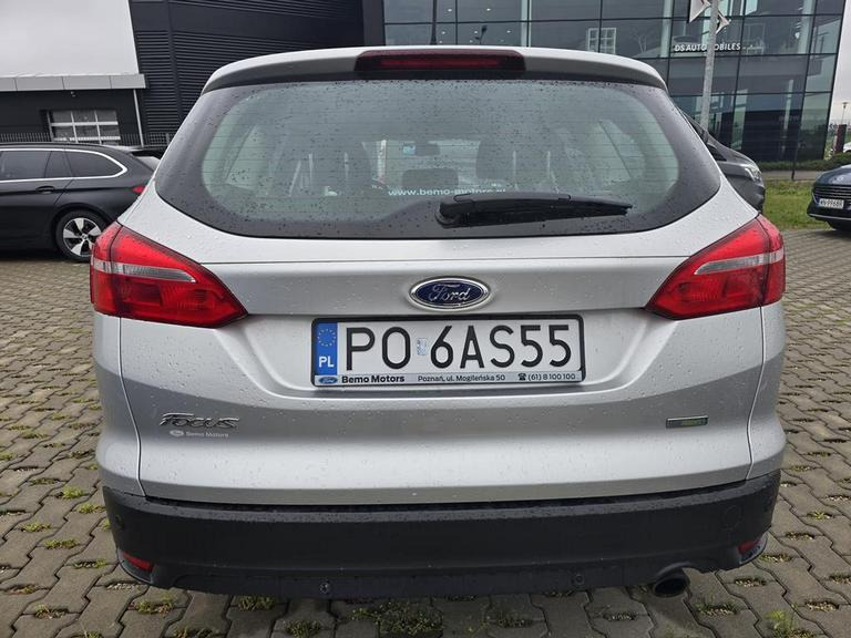 FORD FOCUS KOMBI - Osobní auto: obrázek 4 FORD FOCUS KOMBI - Osobní auto: obrázek 4