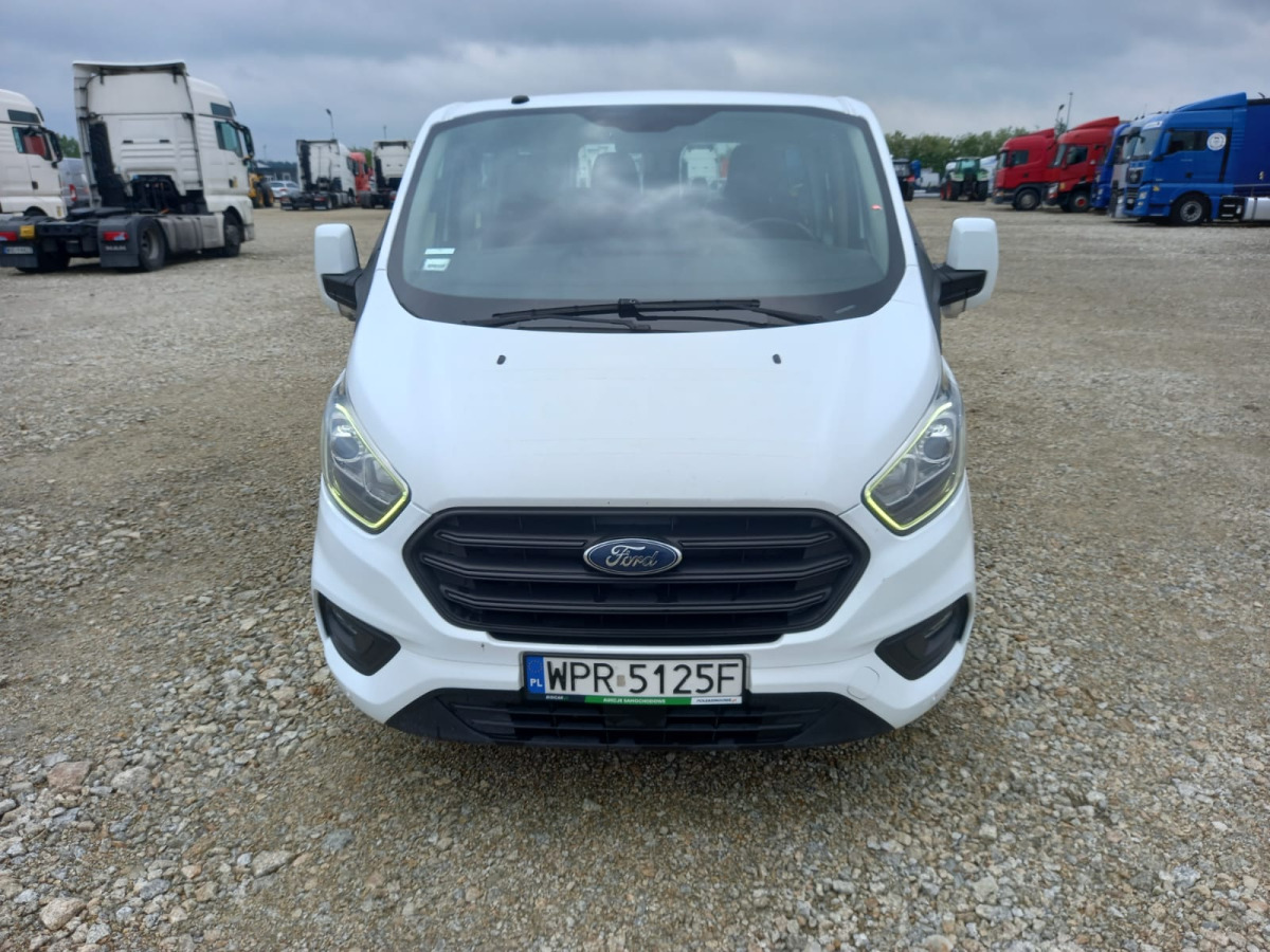 FORD TOURNEO CUSTOM VAN - Osobní auto: obrázek 2 FORD TOURNEO CUSTOM VAN - Osobní auto: obrázek 2