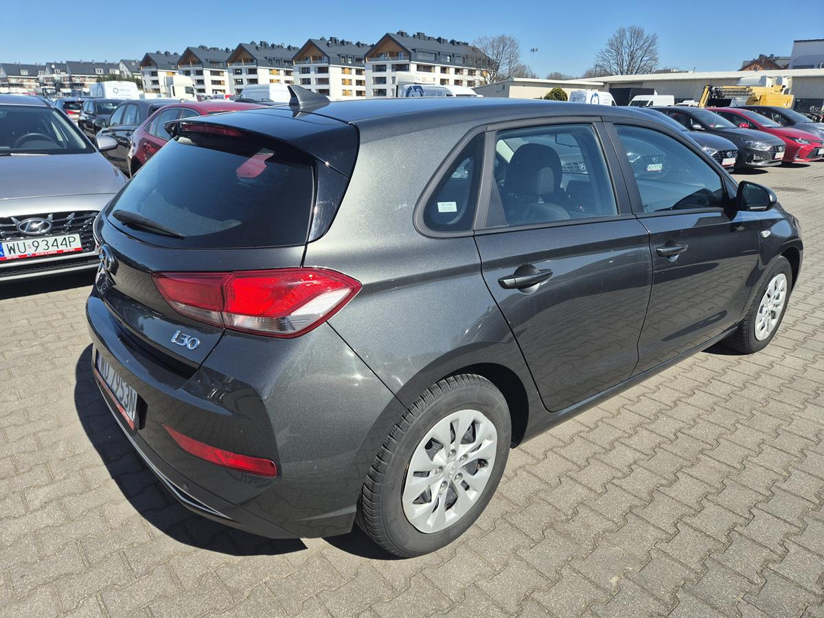 HYUNDAI I30 HATCHBACK - Osobní auto: obrázek 4 HYUNDAI I30 HATCHBACK - Osobní auto: obrázek 4