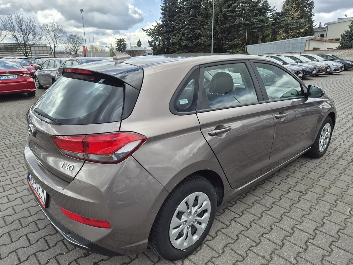 HYUNDAI I30 HATCHBACK - Osobní auto: obrázek 4 HYUNDAI I30 HATCHBACK - Osobní auto: obrázek 4