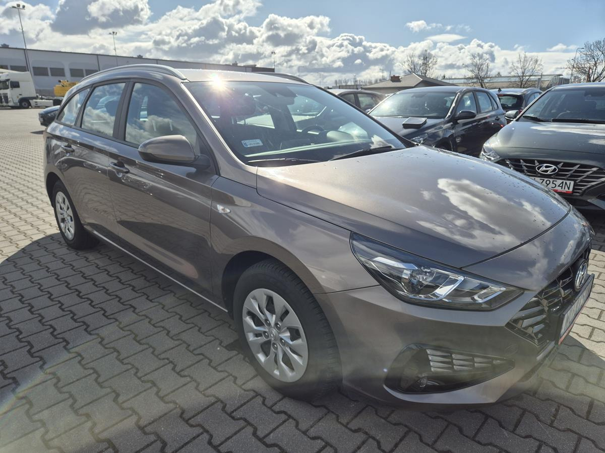 HYUNDAI I30 KOMBI - Osobní auto: obrázek 1 HYUNDAI I30 KOMBI - Osobní auto: obrázek 1