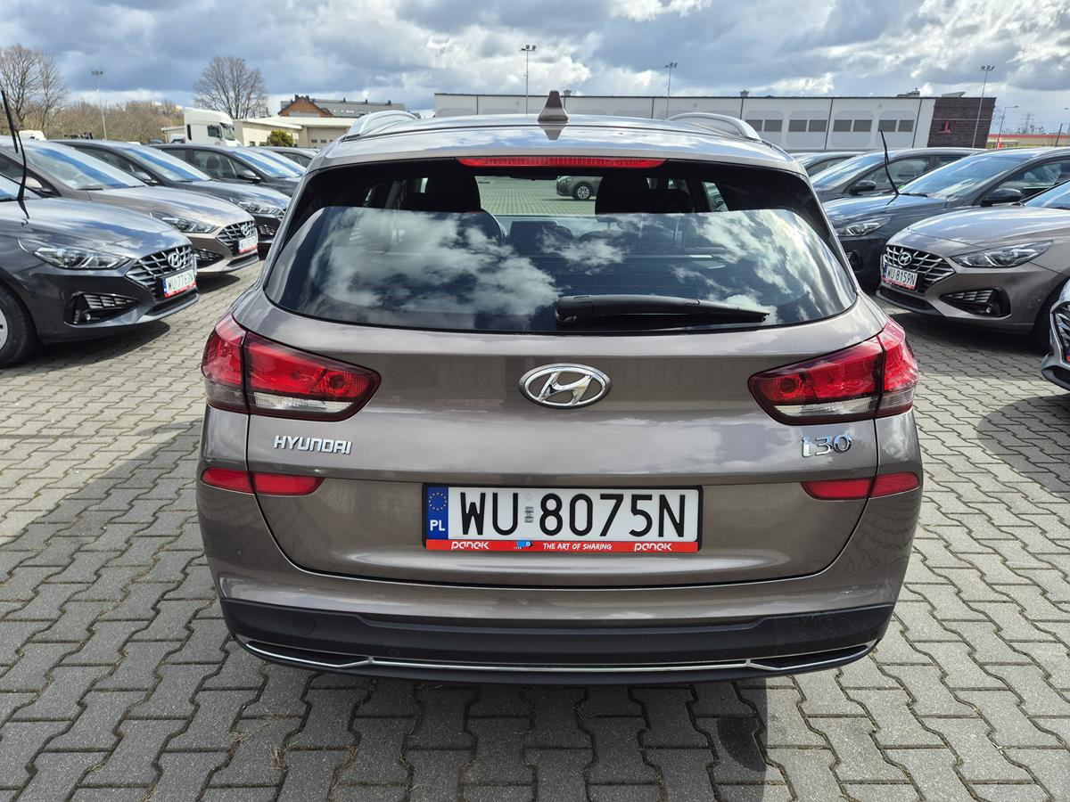 HYUNDAI I30 KOMBI - Osobní auto: obrázek 5 HYUNDAI I30 KOMBI - Osobní auto: obrázek 5