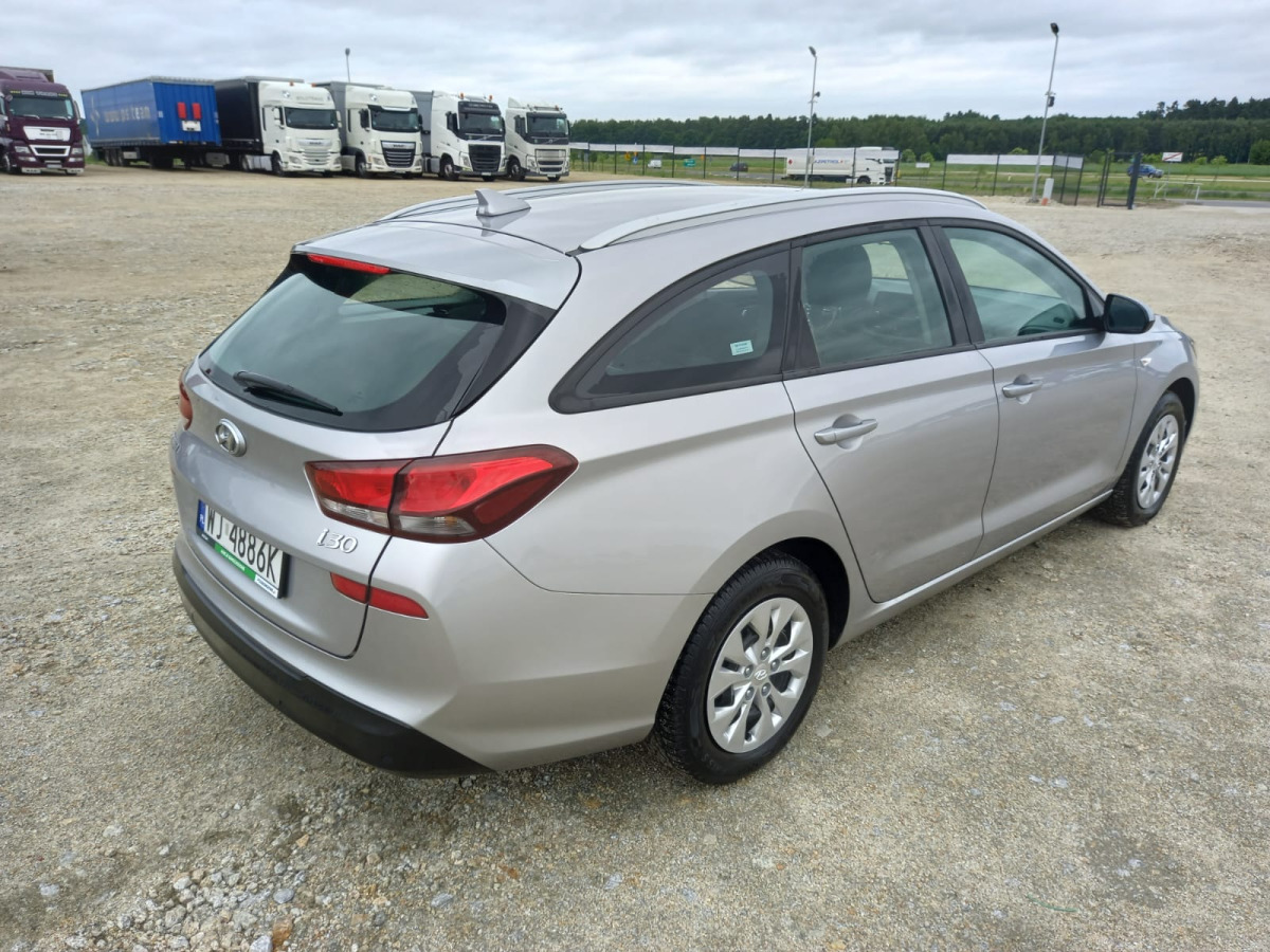 HYUNDAI I30 KOMBI - Osobní auto: obrázek 3 HYUNDAI I30 KOMBI - Osobní auto: obrázek 3