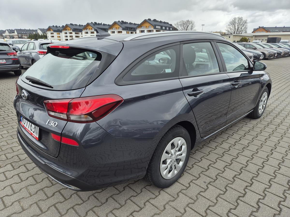 HYUNDAI I30 KOMBI - Osobní auto: obrázek 4 HYUNDAI I30 KOMBI - Osobní auto: obrázek 4