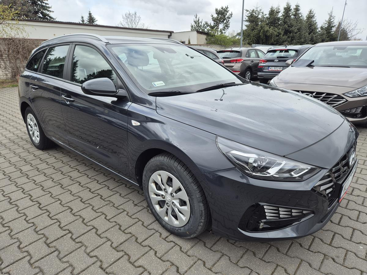 HYUNDAI I30 KOMBI - Osobní auto: obrázek 1 HYUNDAI I30 KOMBI - Osobní auto: obrázek 1