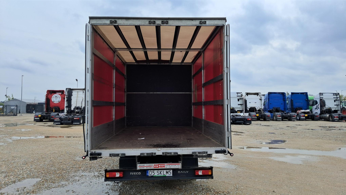 IVECO 50C18 PLANDEKA - Plachtová dodávka: obrázek 4 IVECO 50C18 PLANDEKA - Plachtová dodávka: obrázek 4