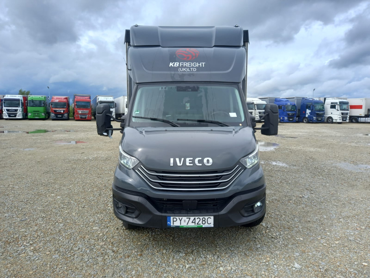 IVECO 70C18 PLANDEKA Z WINDĄ - Plachtová dodávka: obrázek 3 IVECO 70C18 PLANDEKA Z WINDĄ - Plachtová dodávka: obrázek 3