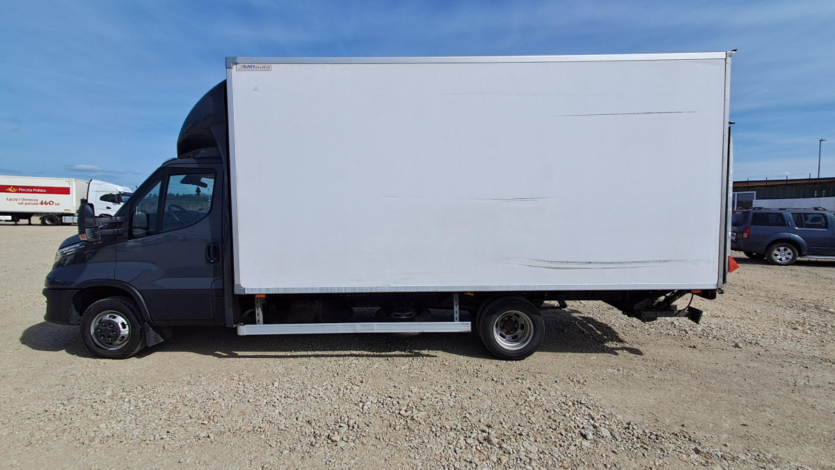 IVECO DAILY 50C18 KONTENER Z WINDĄ - Dodávka skřín: obrázek 4 IVECO DAILY 50C18 KONTENER Z WINDĄ - Dodávka skřín: obrázek 4
