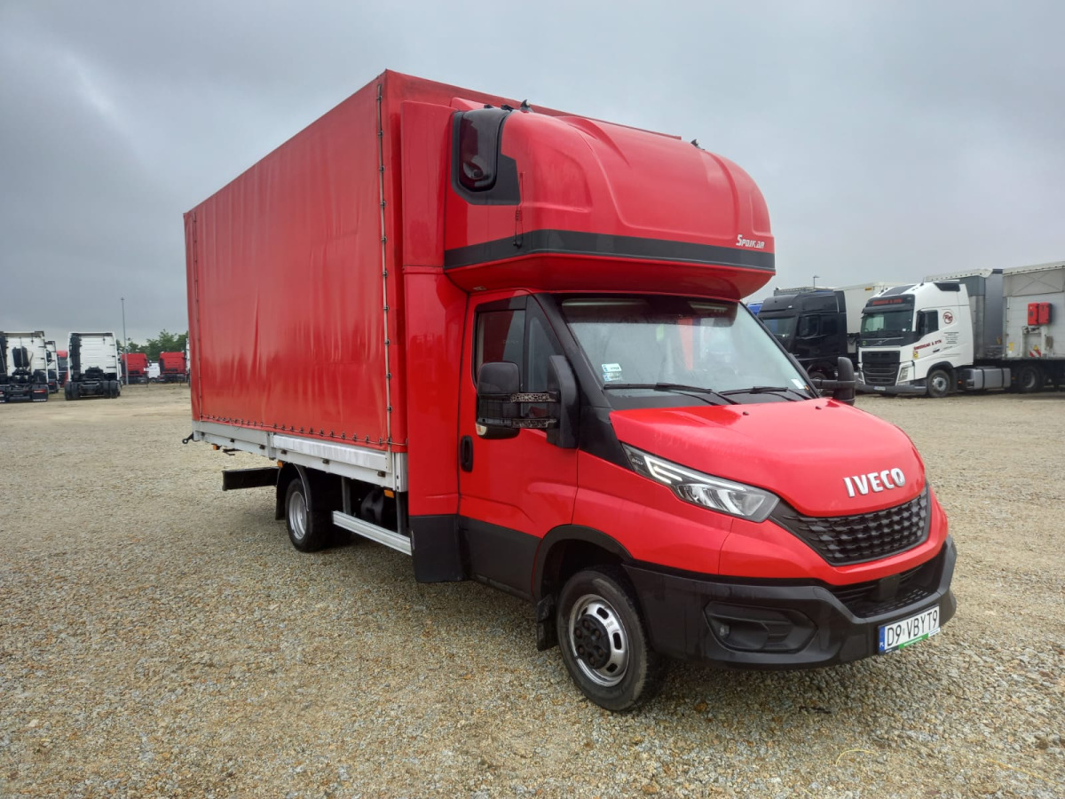 IVECO/JUSAM STANISŁAWJURKOWSKI 50C18/JU06 PLANDEKA - Plachtová dodávka: obrázek 1 IVECO/JUSAM STANISŁAWJURKOWSKI 50C18/JU06 PLANDEKA - Plachtová dodávka: obrázek 1