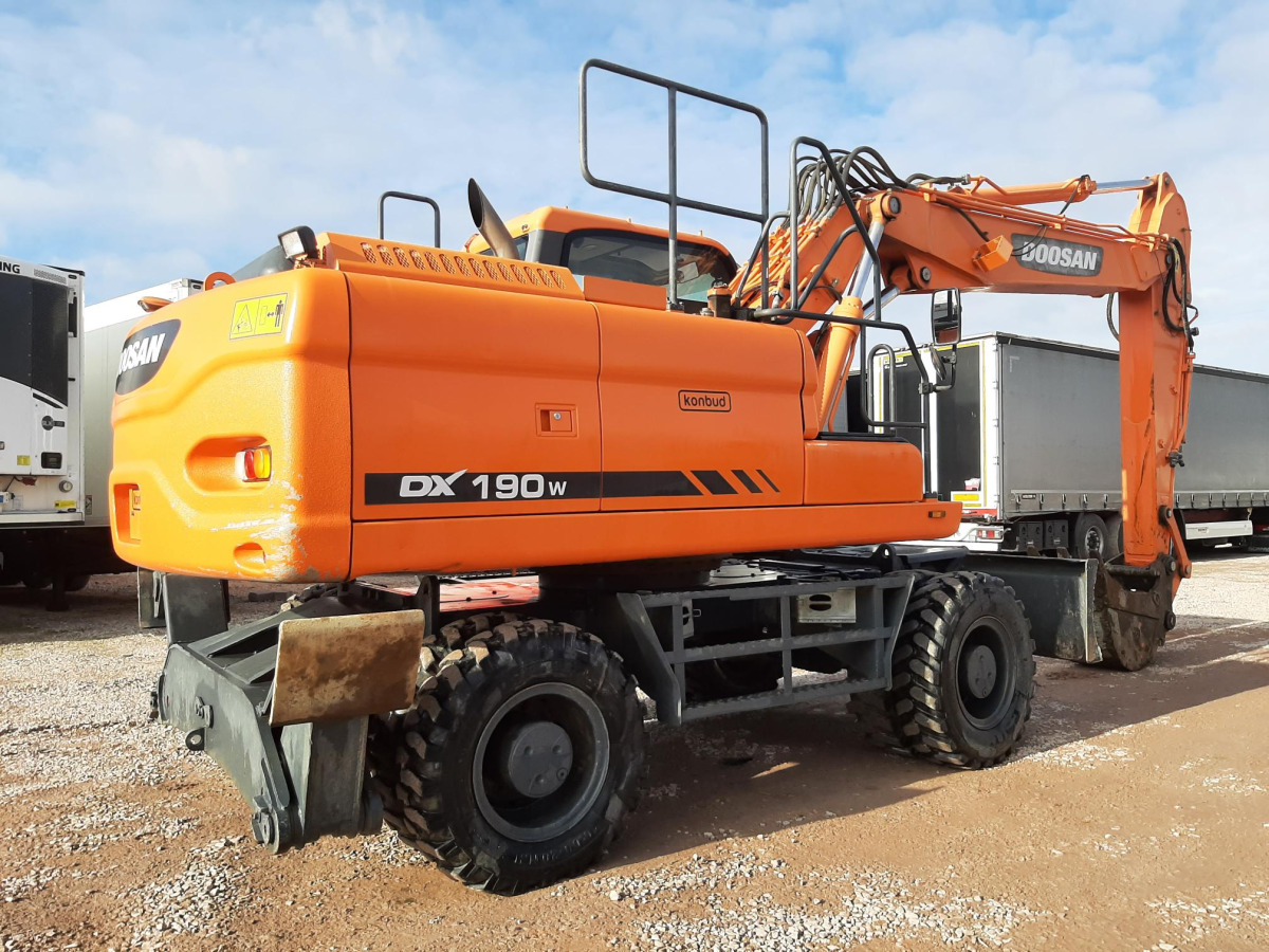 Koparka kołowa Doosan DX190W-3 2014 - 9261 mtg - silnik sprawny - Kolesové rýpadlo: obrázek 5 Koparka kołowa Doosan DX190W-3 2014 - 9261 mtg - silnik sprawny - Kolesové rýpadlo: obrázek 5