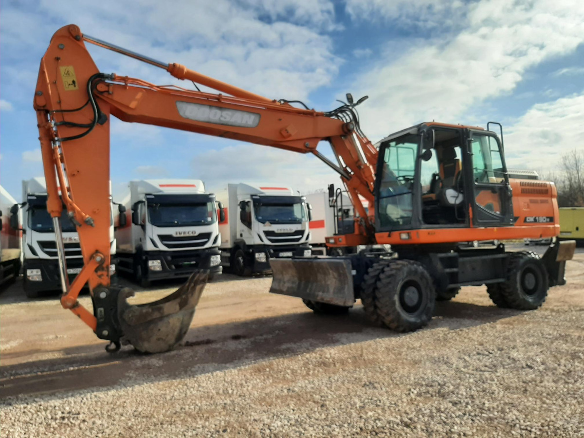 Koparka kołowa Doosan DX190W-3 2014 - 9261 mtg - silnik sprawny - Kolesové rýpadlo: obrázek 2 Koparka kołowa Doosan DX190W-3 2014 - 9261 mtg - silnik sprawny - Kolesové rýpadlo: obrázek 2