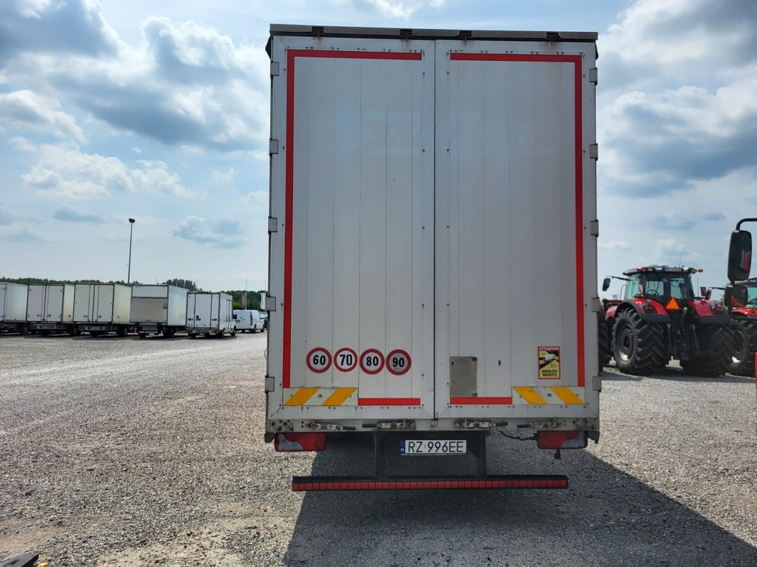 MAN TGL 12.220 SOLÓWKA - Plachtový nákladní auto: obrázek 4 MAN TGL 12.220 SOLÓWKA - Plachtový nákladní auto: obrázek 4