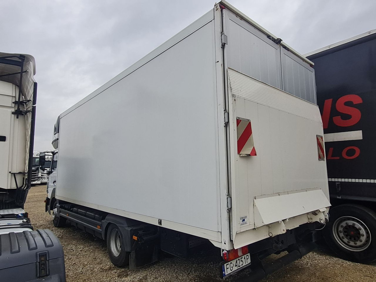 MERCEDES BENZ ATEGO KONTENER Z WINDĄ - Dodávka skřín: obrázek 4 MERCEDES BENZ ATEGO KONTENER Z WINDĄ - Dodávka skřín: obrázek 4