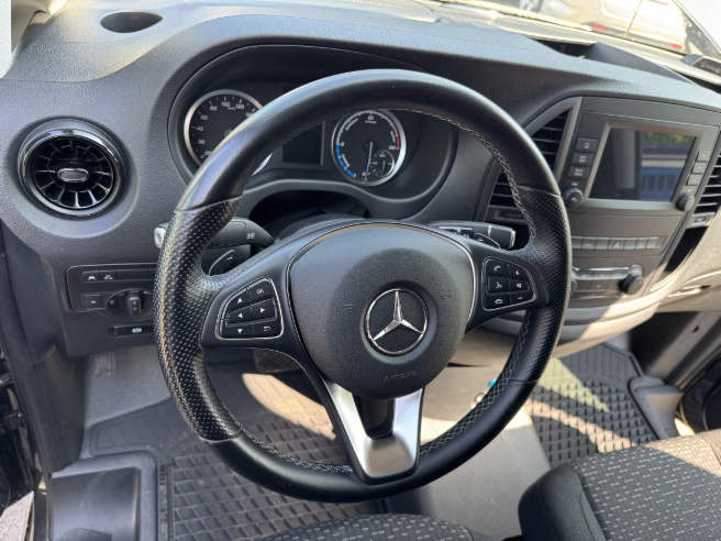 MERCEDES BENZ eVITO FURGON BLASZAK - Furgon, Elektrická dodávka: obrázek 5 MERCEDES BENZ eVITO FURGON BLASZAK - Furgon, Elektrická dodávka: obrázek 5