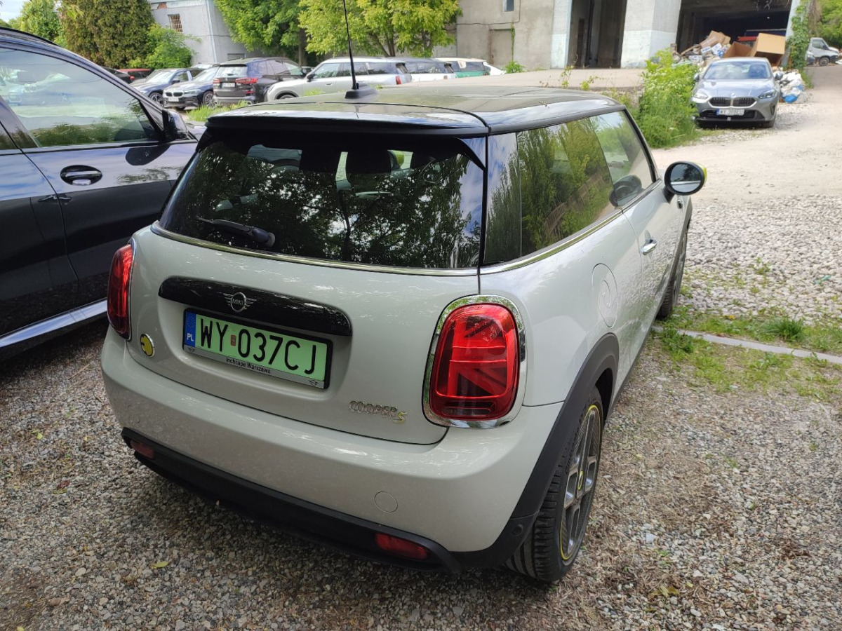 MINI COOPER HATCHBACK - Osobní auto: obrázek 3 MINI COOPER HATCHBACK - Osobní auto: obrázek 3