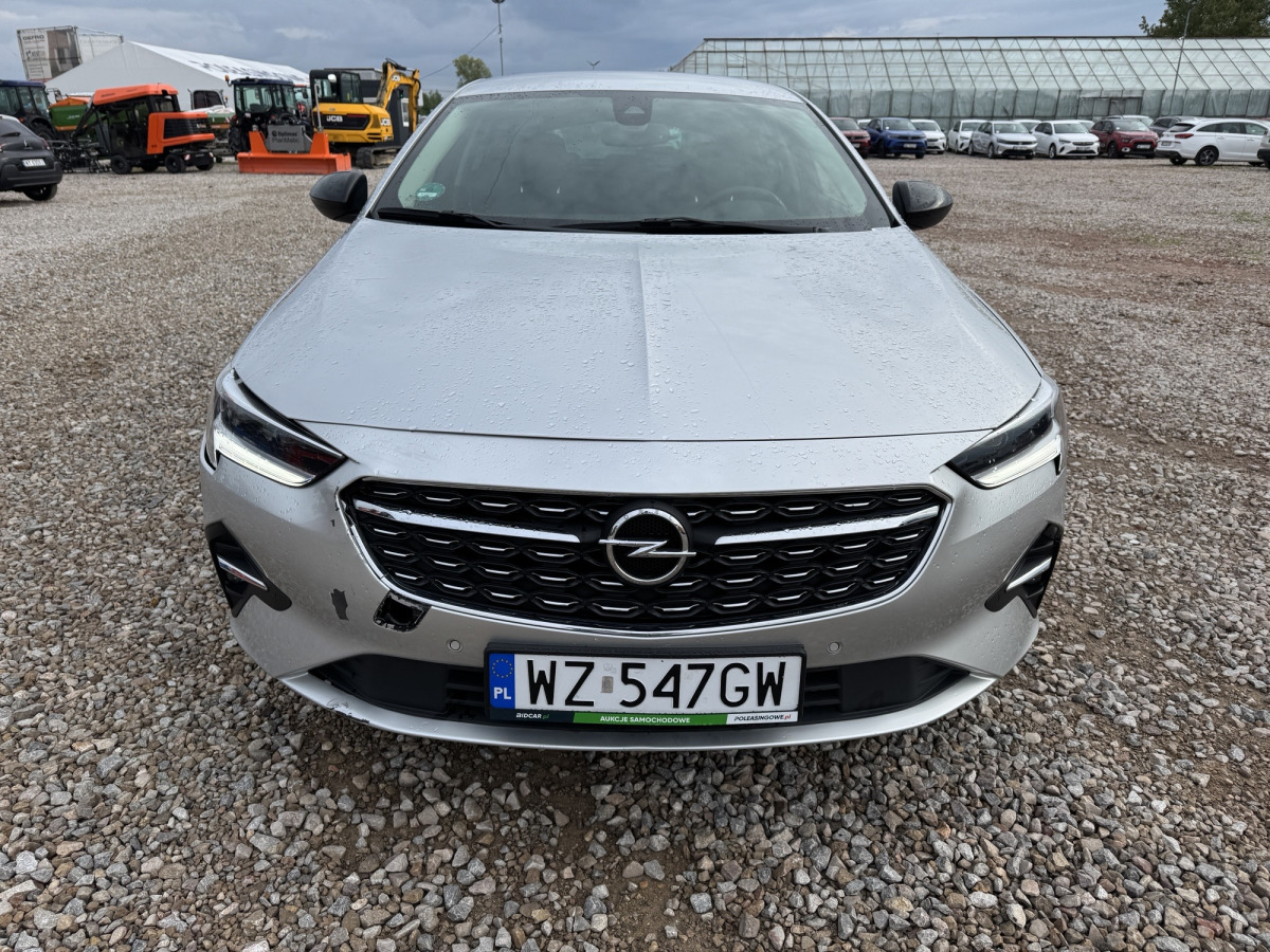 OPEL INSIGNIA LIFTBACK - Osobní auto: obrázek 2 OPEL INSIGNIA LIFTBACK - Osobní auto: obrázek 2