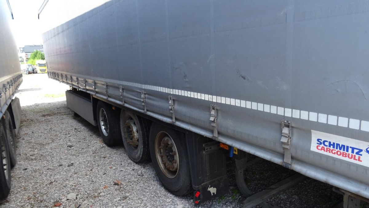 SCHMITZ CARGOBULL FIRANA - Plachtový přívěs: obrázek 1 SCHMITZ CARGOBULL FIRANA - Plachtový přívěs: obrázek 1