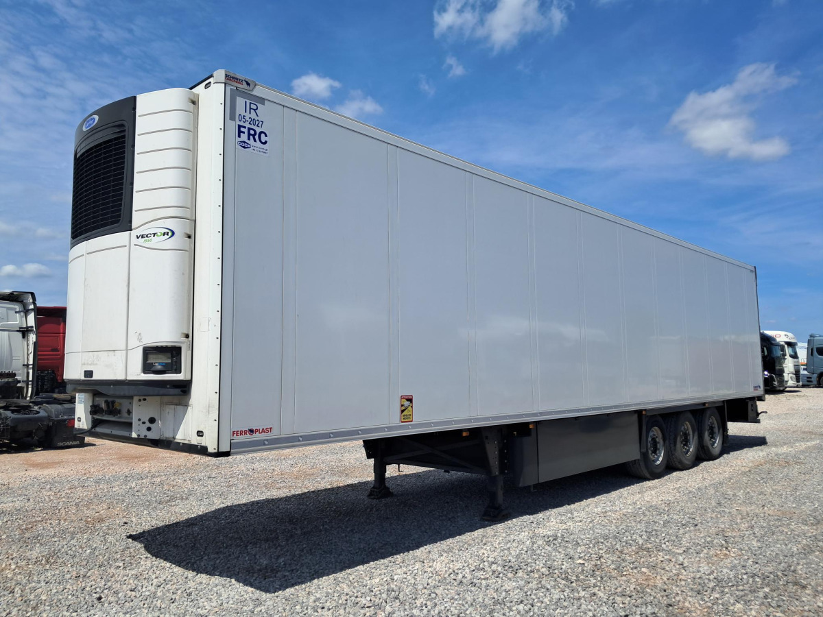SCHMITZ CARGOBULL SKO 24/L-13.4 FP COOL V7 CHŁODNIA - Chladírenský přívěs: obrázek 2 SCHMITZ CARGOBULL SKO 24/L-13.4 FP COOL V7 CHŁODNIA - Chladírenský přívěs: obrázek 2