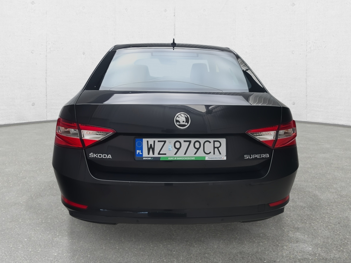 SKODA SUPERB LIFTBACK - Osobní auto: obrázek 5 SKODA SUPERB LIFTBACK - Osobní auto: obrázek 5