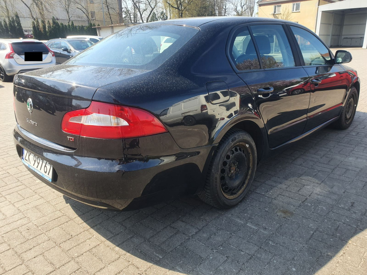 SKODA SUPERB SEDAN - Sedan: obrázek 4 SKODA SUPERB SEDAN - Sedan: obrázek 4