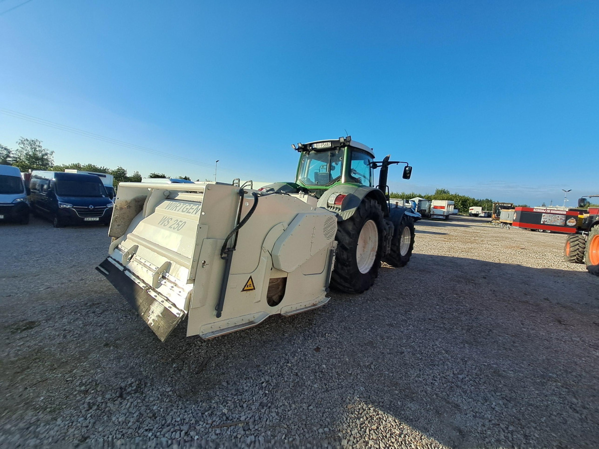 Sprzęt budowlany FENDT 936 VARIO + Stabilizator gruntu WIRTGEN WS 250 - Traktor: obrázek 4 Sprzęt budowlany FENDT 936 VARIO + Stabilizator gruntu WIRTGEN WS 250 - Traktor: obrázek 4