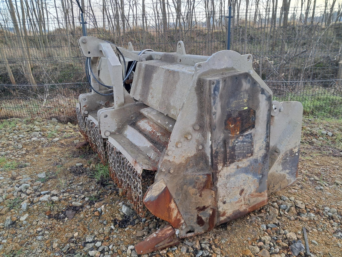 Stabilizator gruntu TOZAMET FG-650B – 2400 mm – 650 mm – wał 310 obr/min - Zemní fréza: obrázek 2 Stabilizator gruntu TOZAMET FG-650B – 2400 mm – 650 mm – wał 310 obr/min - Zemní fréza: obrázek 2