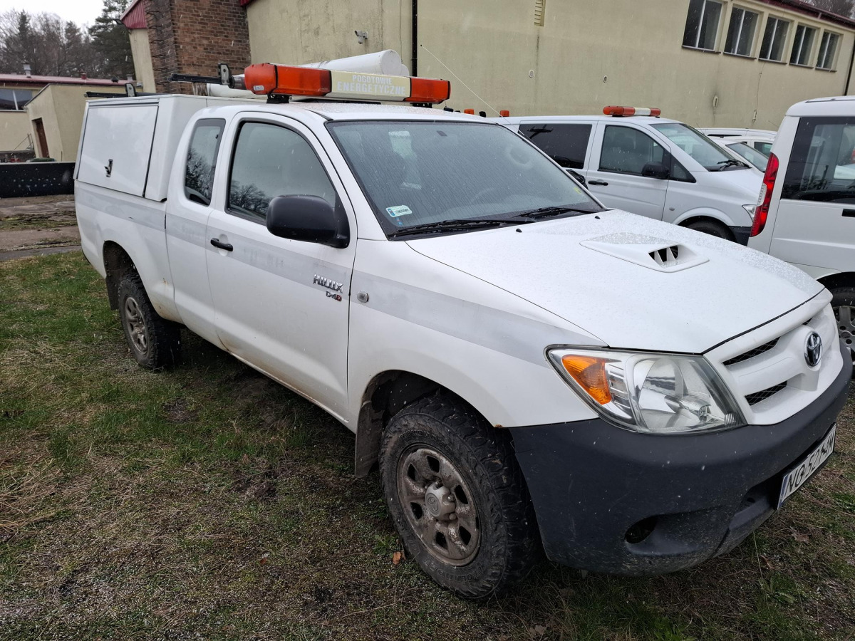 TOYOTA HILUX PICK-UP - Osobní auto: obrázek 1 TOYOTA HILUX PICK-UP - Osobní auto: obrázek 1