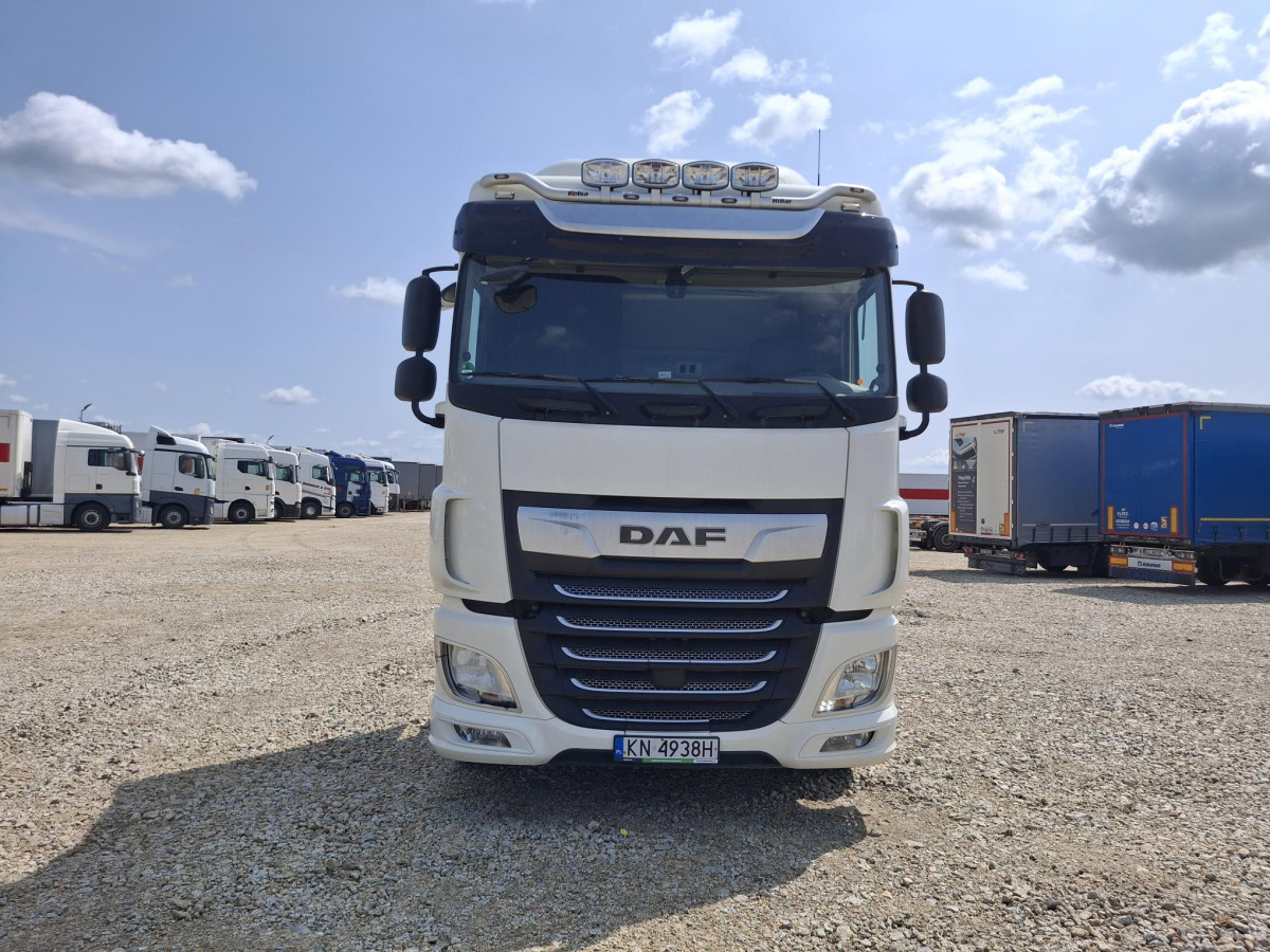 DAF XF 450 FT CIĄGNIK SIODŁOWY - Tahač: obrázek 3 DAF XF 450 FT CIĄGNIK SIODŁOWY - Tahač: obrázek 3