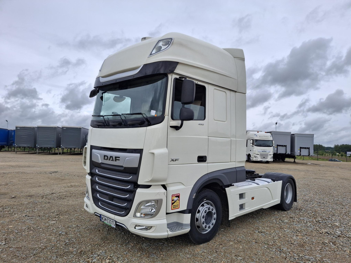 DAF XF 450 FT CIĄGNIK SIODŁOWY - Tahač: obrázek 2 DAF XF 450 FT CIĄGNIK SIODŁOWY - Tahač: obrázek 2