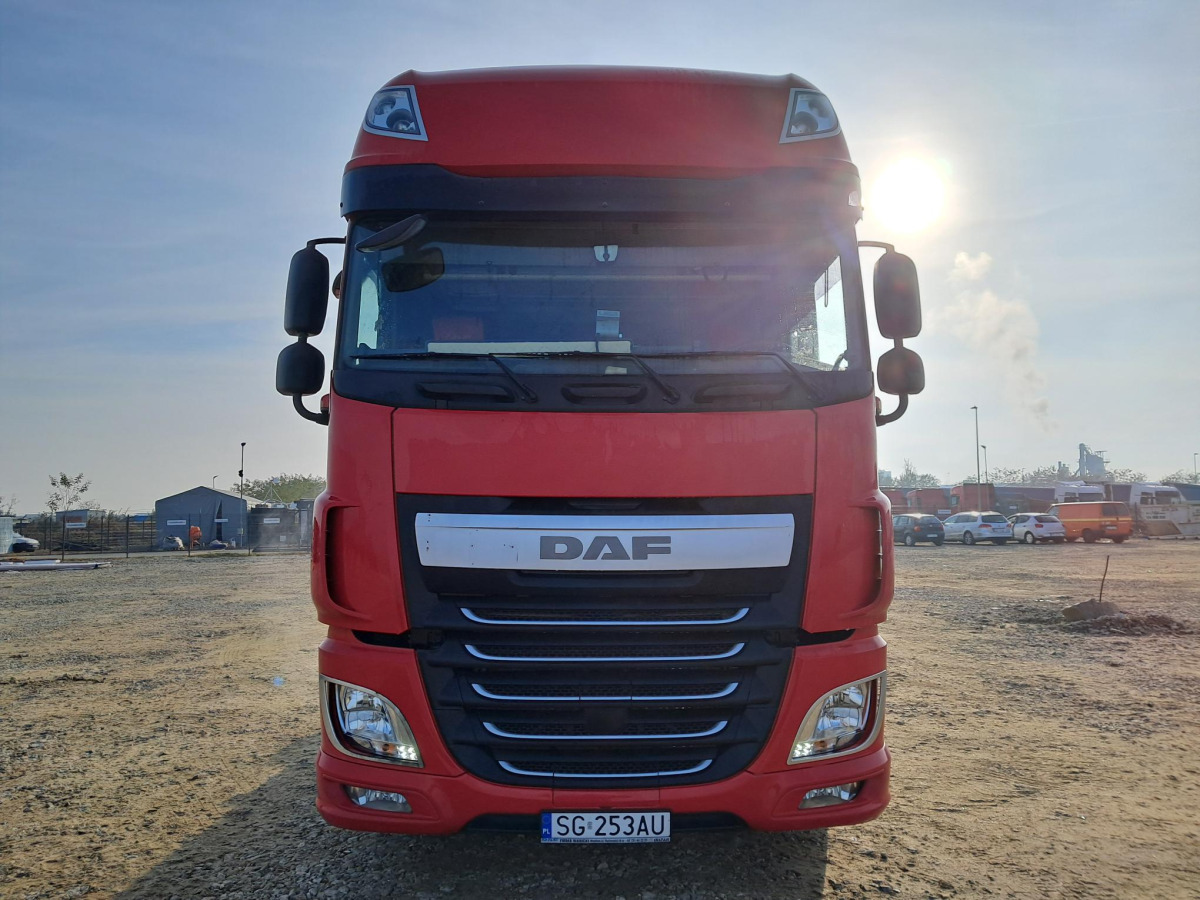 DAF XF 460 FT CIĄGNIK SIODŁOWY - Tahač: obrázek 3 DAF XF 460 FT CIĄGNIK SIODŁOWY - Tahač: obrázek 3