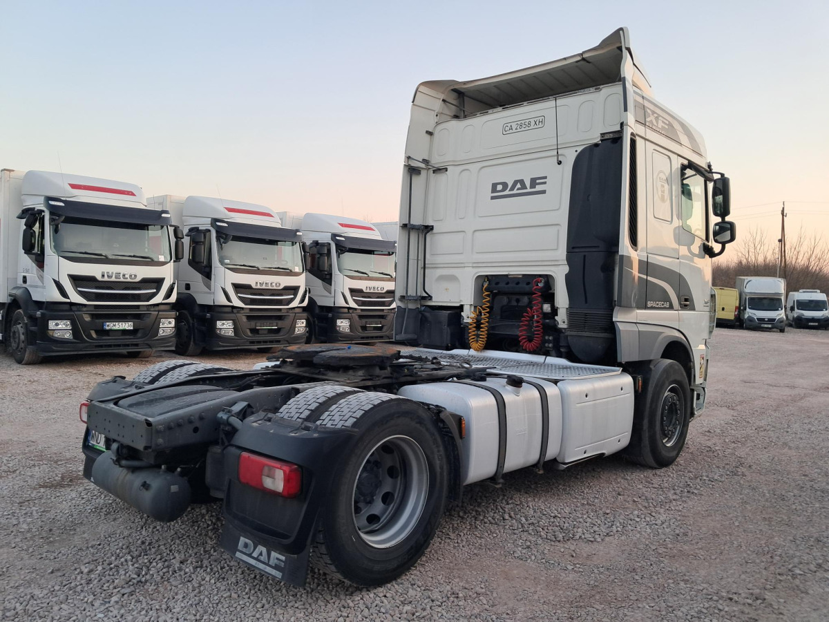 DAF XF 460 FT CIĄGNIK SIODŁOWY - Tahač: obrázek 4 DAF XF 460 FT CIĄGNIK SIODŁOWY - Tahač: obrázek 4