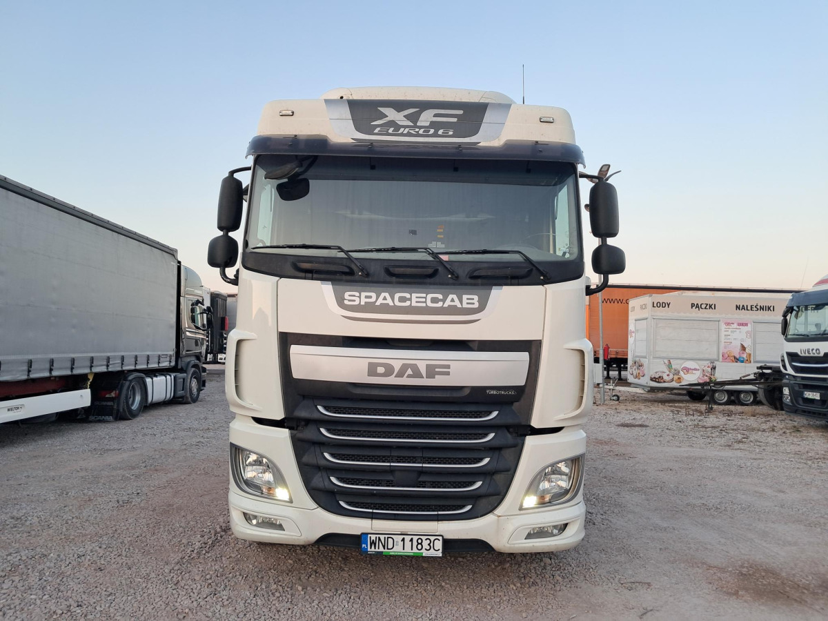 DAF XF 460 FT CIĄGNIK SIODŁOWY - Tahač: obrázek 3 DAF XF 460 FT CIĄGNIK SIODŁOWY - Tahač: obrázek 3