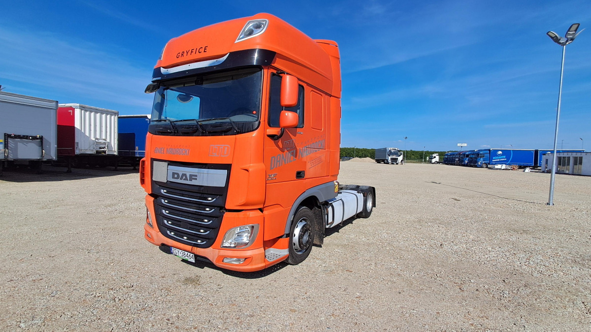 DAF XF 460 FT CIĄGNIK SIODŁOWY - Tahač: obrázek 2 DAF XF 460 FT CIĄGNIK SIODŁOWY - Tahač: obrázek 2