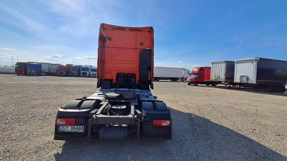 DAF XF 460 FT CIĄGNIK SIODŁOWY - Tahač: obrázek 4 DAF XF 460 FT CIĄGNIK SIODŁOWY - Tahač: obrázek 4