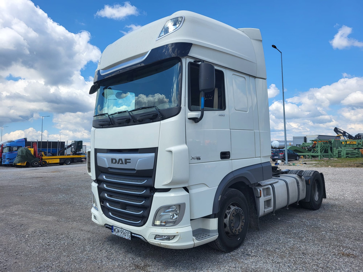 DAF XF 480 FT 4X2 SUPER SPACE CAB CIĄGNIK SIODŁOWY - Tahač: obrázek 3 DAF XF 480 FT 4X2 SUPER SPACE CAB CIĄGNIK SIODŁOWY - Tahač: obrázek 3
