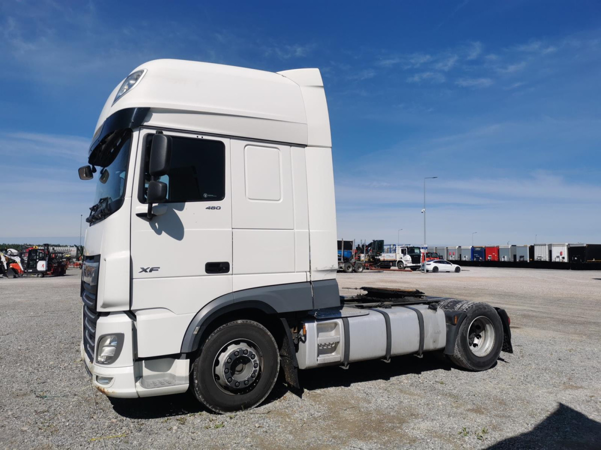DAF XF 480 FT EURO 6 12902C 4X2 SUPER SPACE CAB CIĄGNIK SIODŁOWY - Tahač: obrázek 4 DAF XF 480 FT EURO 6 12902C 4X2 SUPER SPACE CAB CIĄGNIK SIODŁOWY - Tahač: obrázek 4