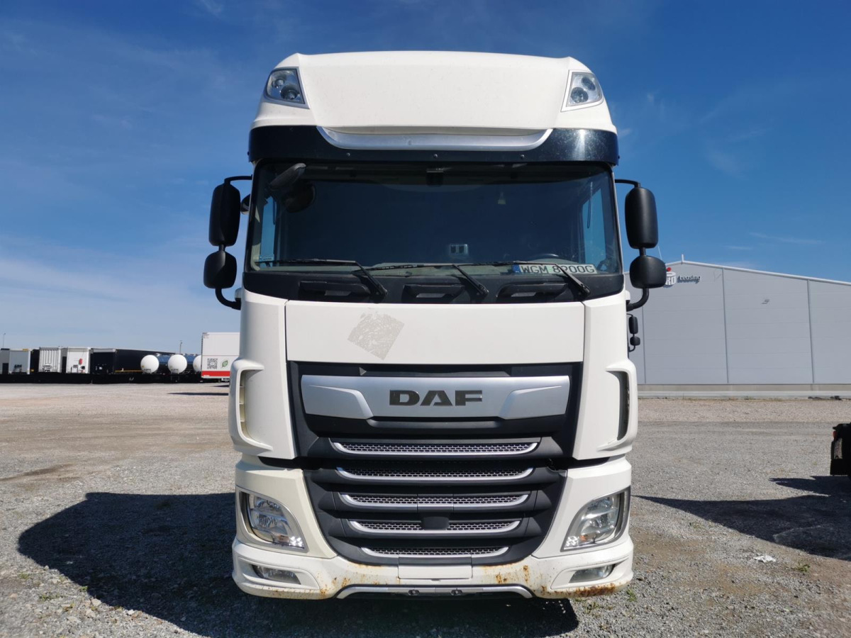 DAF XF 480 FT EURO 6 12902C 4X2 SUPER SPACE CAB CIĄGNIK SIODŁOWY - Tahač: obrázek 2 DAF XF 480 FT EURO 6 12902C 4X2 SUPER SPACE CAB CIĄGNIK SIODŁOWY - Tahač: obrázek 2