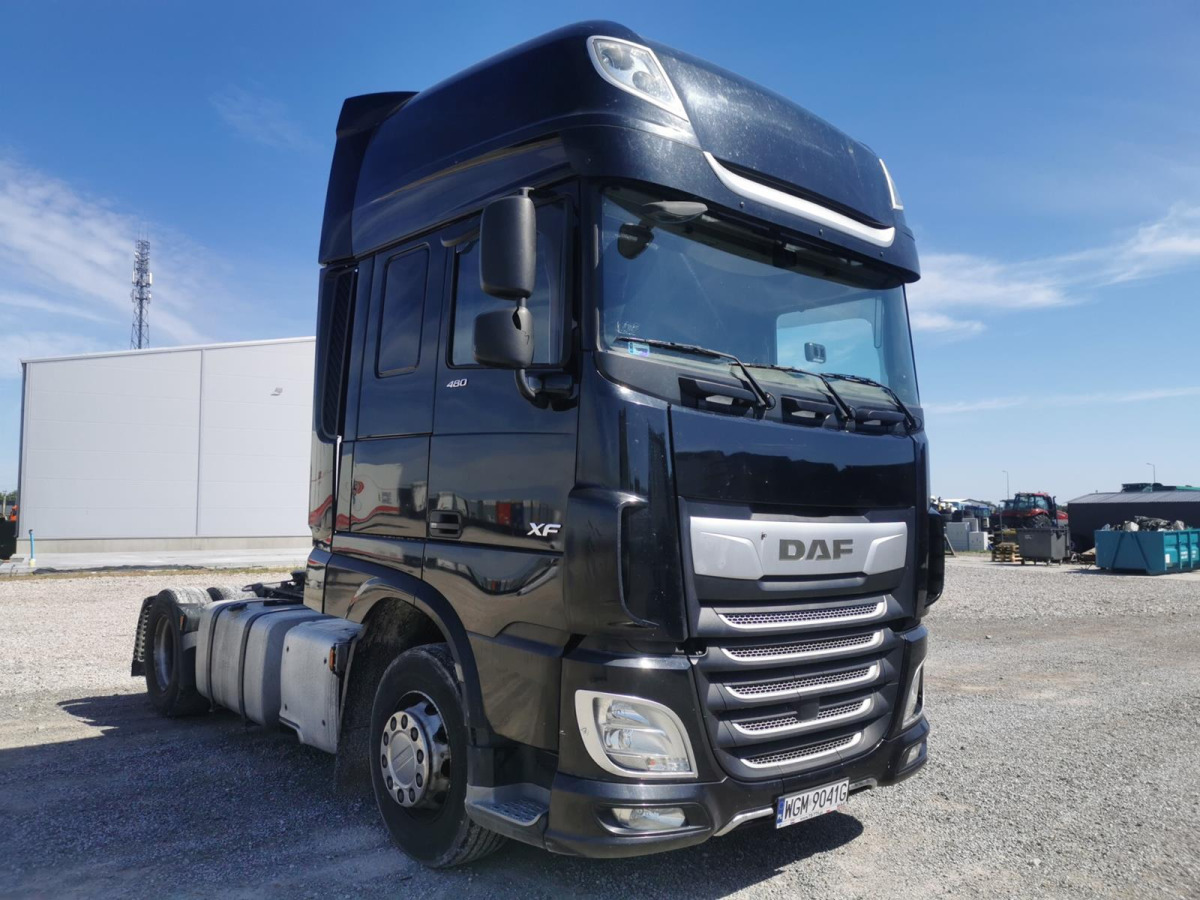 DAF XF 480 FT SUPER SPACE CAB CIĄGNIK SIODŁOWY - Tahač: obrázek 1 DAF XF 480 FT SUPER SPACE CAB CIĄGNIK SIODŁOWY - Tahač: obrázek 1