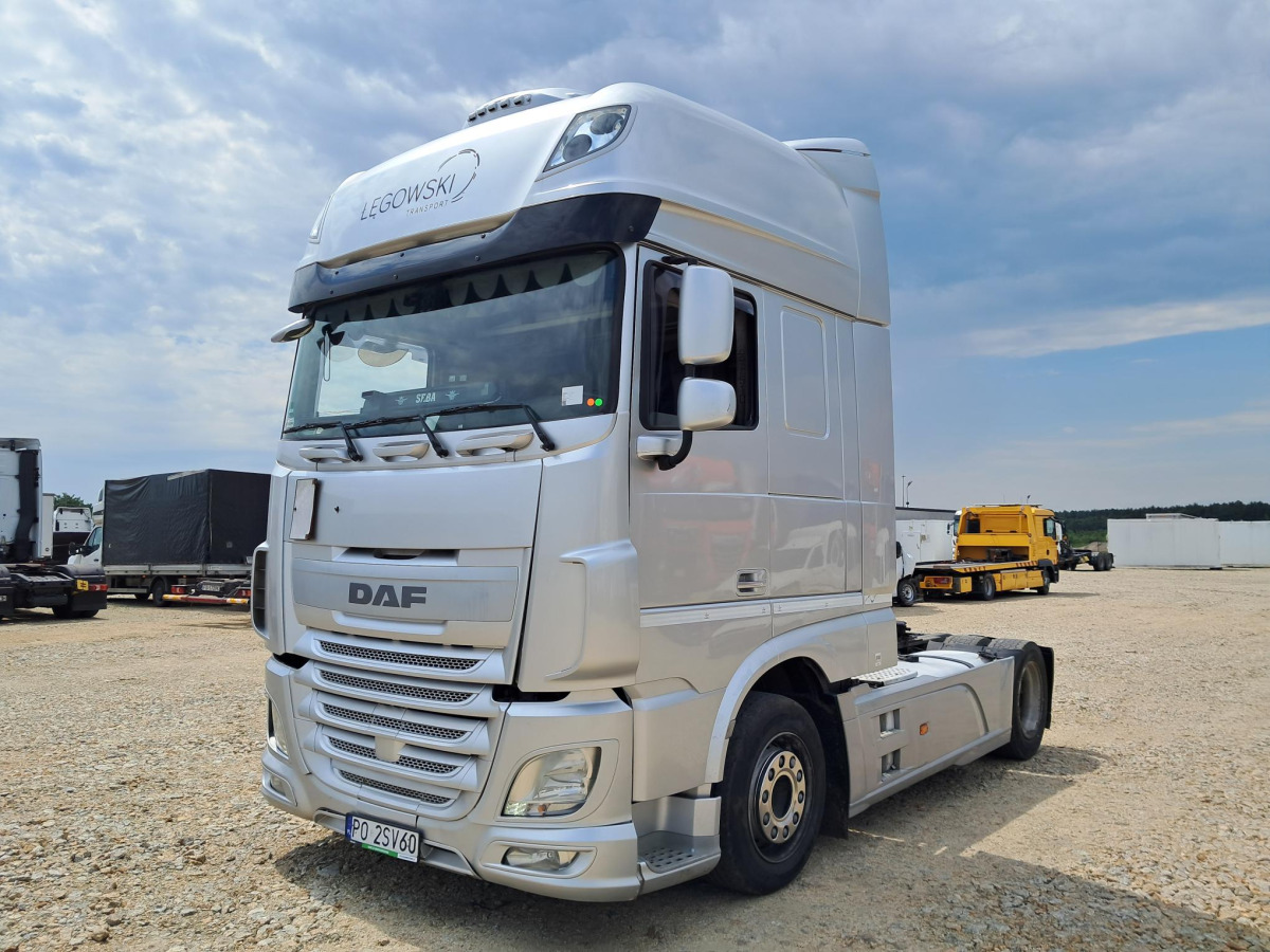 DAF XF 510 CIĄGNIK SIODŁOWY - Tahač: obrázek 2 DAF XF 510 CIĄGNIK SIODŁOWY - Tahač: obrázek 2