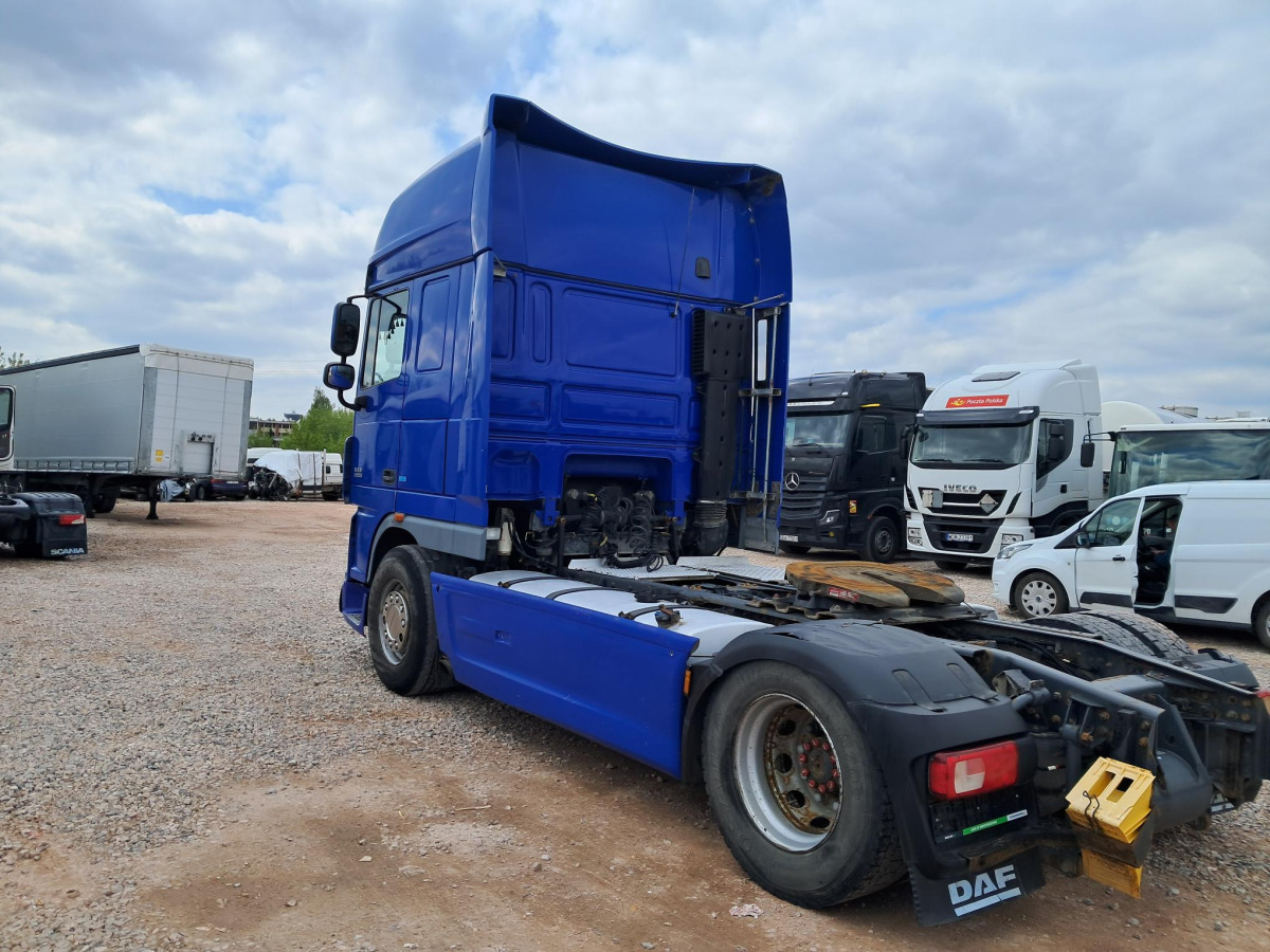 DAF XF CIĄGNIK SIODŁOWY - Tahač: obrázek 4 DAF XF CIĄGNIK SIODŁOWY - Tahač: obrázek 4