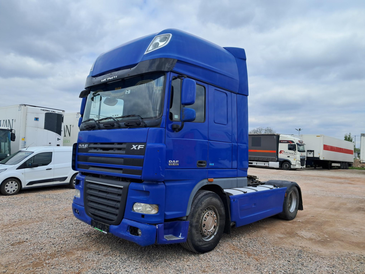 DAF XF CIĄGNIK SIODŁOWY - Tahač: obrázek 3 DAF XF CIĄGNIK SIODŁOWY - Tahač: obrázek 3