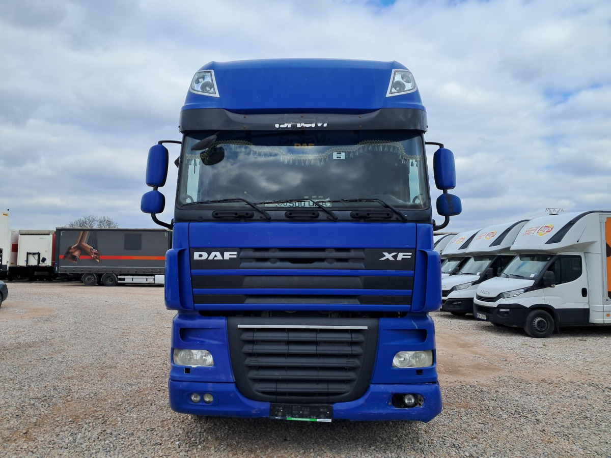 DAF XF CIĄGNIK SIODŁOWY - Tahač: obrázek 2 DAF XF CIĄGNIK SIODŁOWY - Tahač: obrázek 2