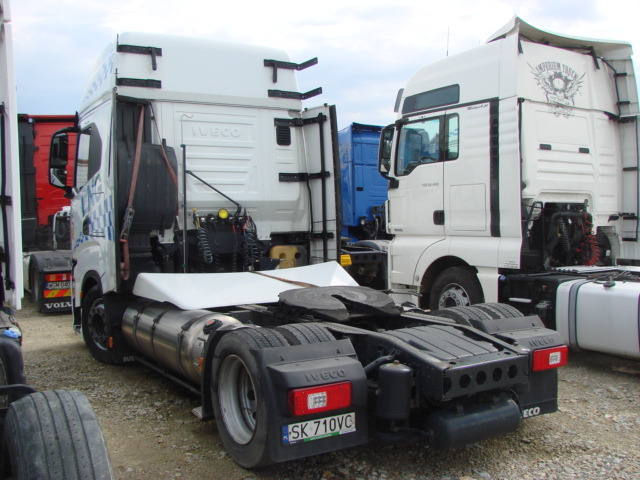 IVECO AS440ST/FP LT LNG CIĄGNIK SIODŁOWY - Tahač: obrázek 4 IVECO AS440ST/FP LT LNG CIĄGNIK SIODŁOWY - Tahač: obrázek 4