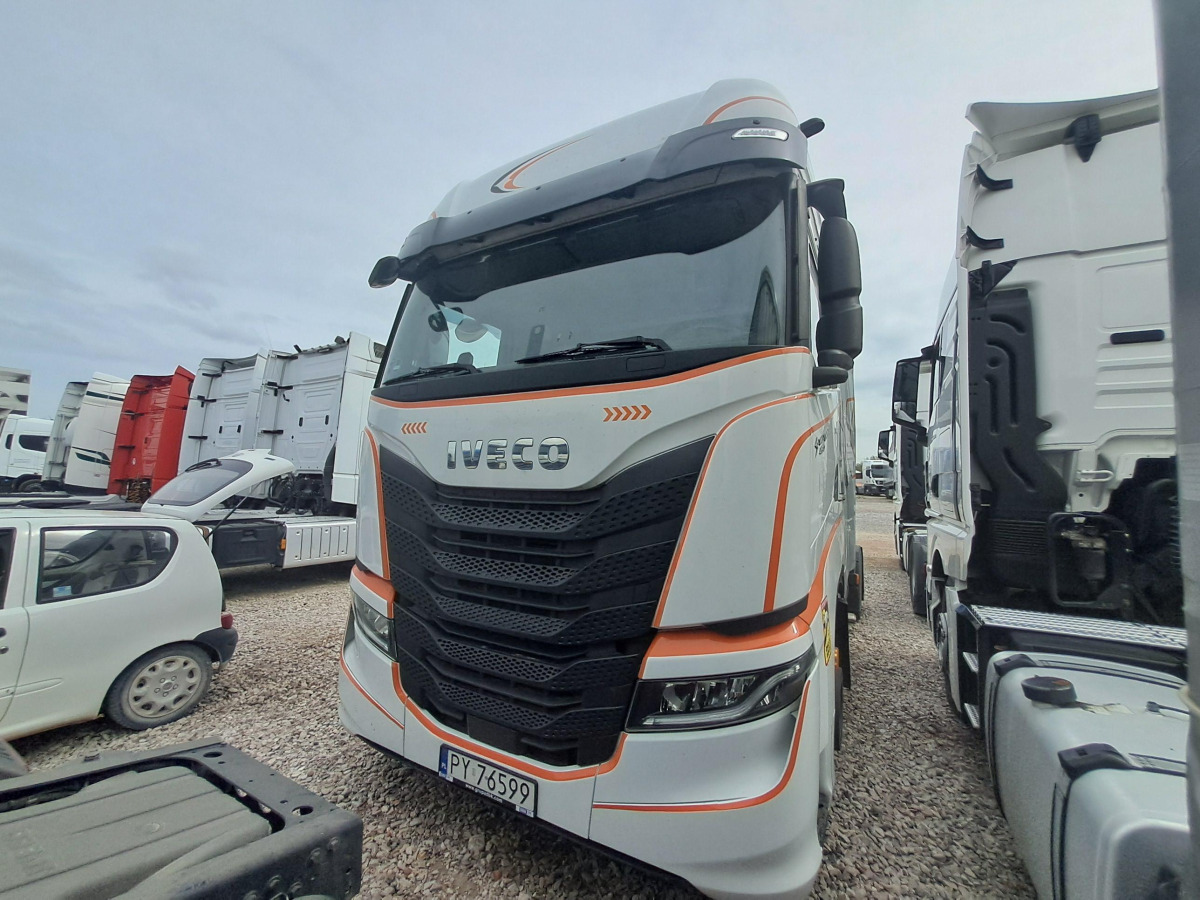 IVECO AS440ST/FP LT LNG CIĄGNIK SIODŁOWY - Tahač: obrázek 3 IVECO AS440ST/FP LT LNG CIĄGNIK SIODŁOWY - Tahač: obrázek 3