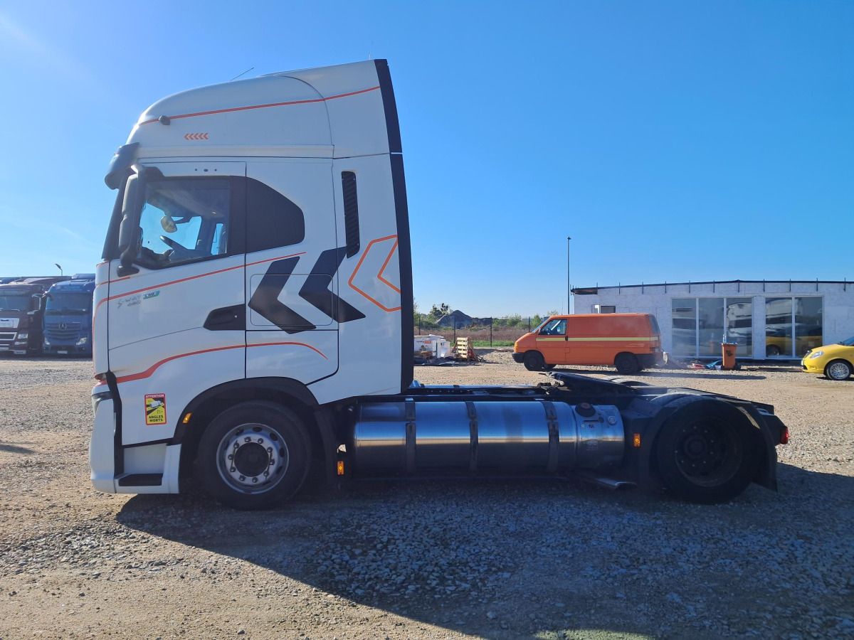 IVECO AS440ST/FP LT LNG CIĄGNIK SIODŁOWY - Tahač: obrázek 4 IVECO AS440ST/FP LT LNG CIĄGNIK SIODŁOWY - Tahač: obrázek 4