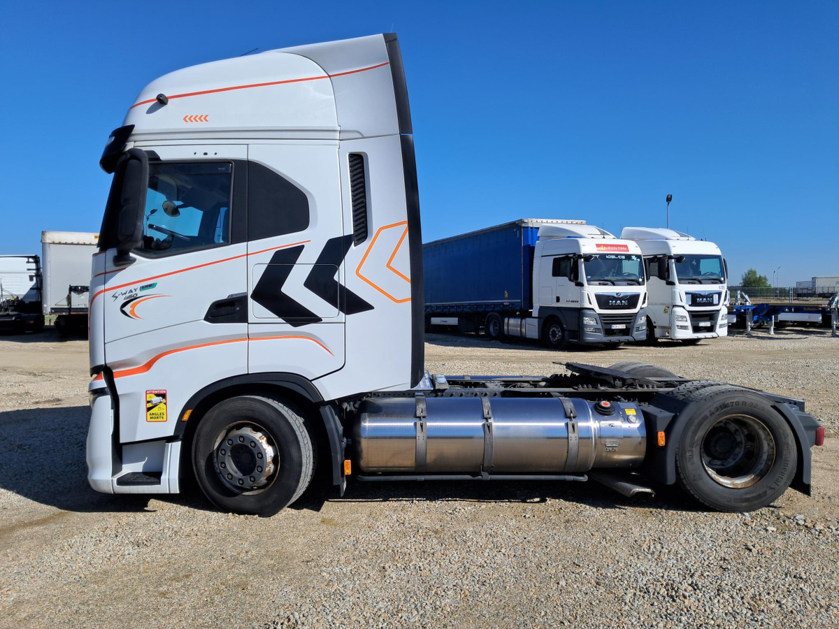 IVECO AS440ST/FP LT LNG CIĄGNIK SIODŁOWY - Tahač: obrázek 4 IVECO AS440ST/FP LT LNG CIĄGNIK SIODŁOWY - Tahač: obrázek 4